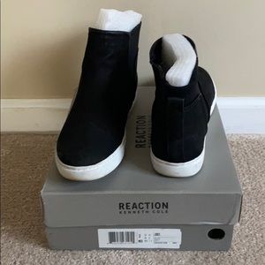 Kenneth Cole reaction Jodi black sneakers